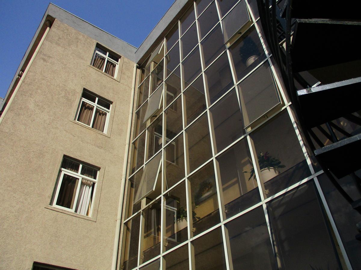 Stay Easy Hotel Addis Abeba Esterno foto