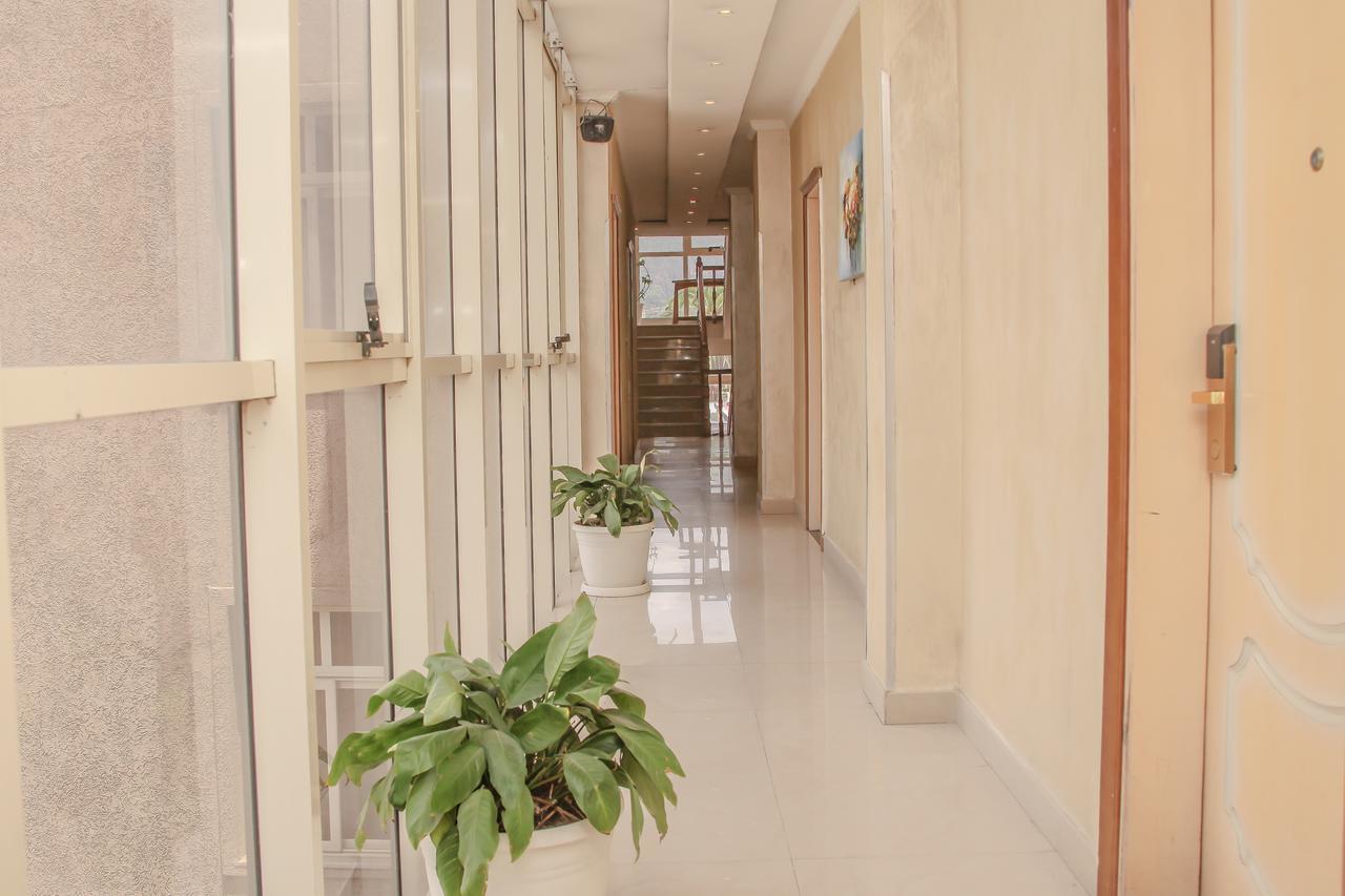 Stay Easy Hotel Addis Abeba Esterno foto